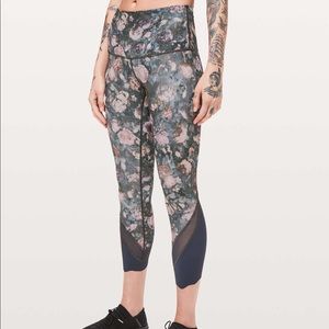 Lululemon Wonder Under Crop